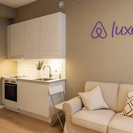 Modern 4 Guests Comfortable Bed And Sofa Bed Appartement *