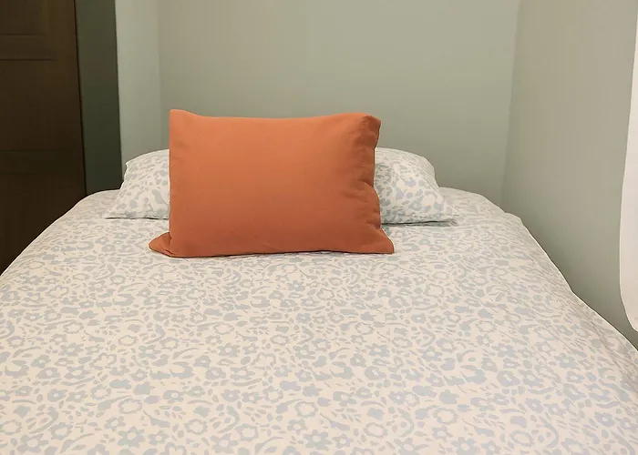 Апартаменты Modern 4 Guests Comfortable Bed And Sofa Bed *